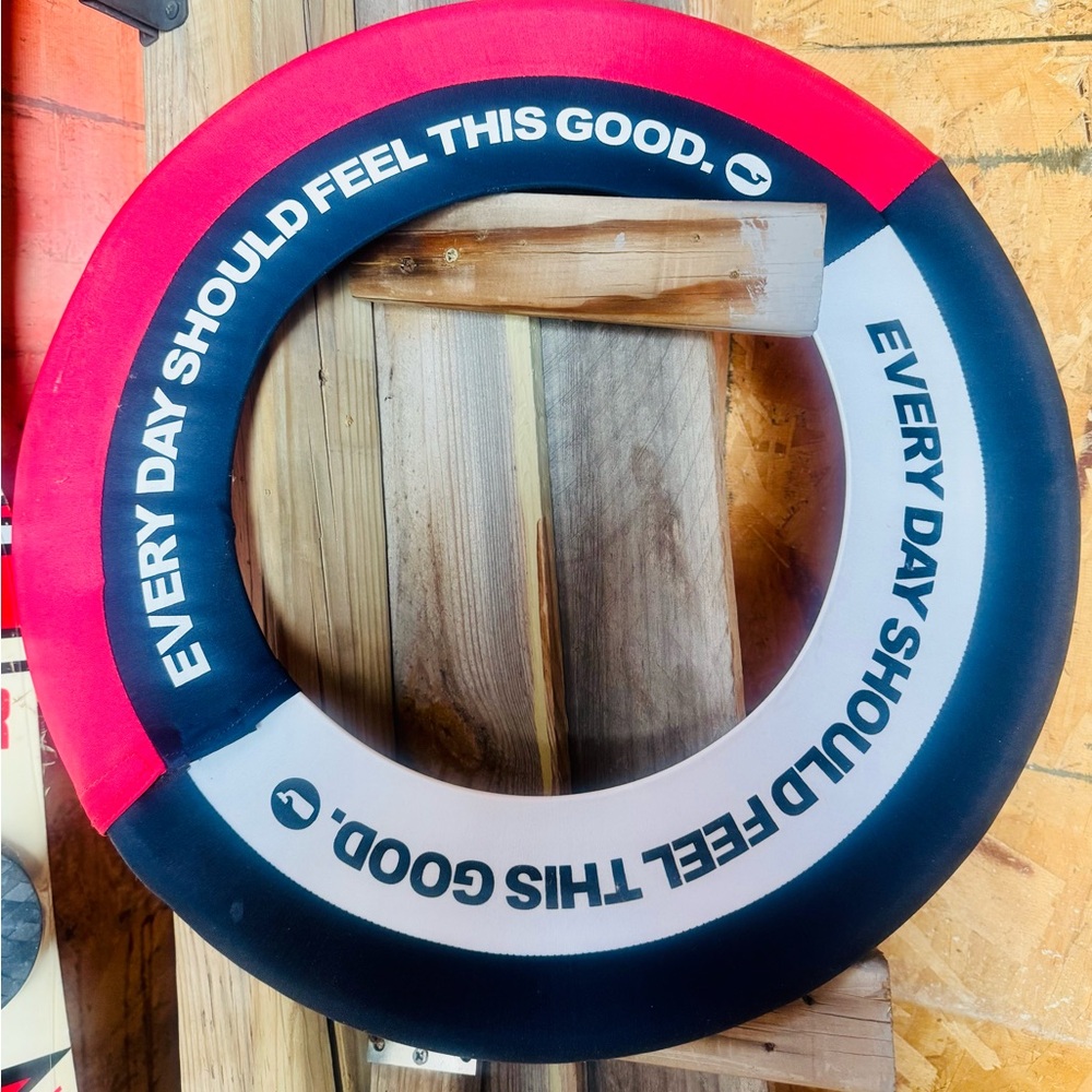✨ Vineyard Vines Flying Disc ✨